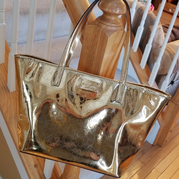 kate spade Handbags - KATE SPADE 👑 TOTE